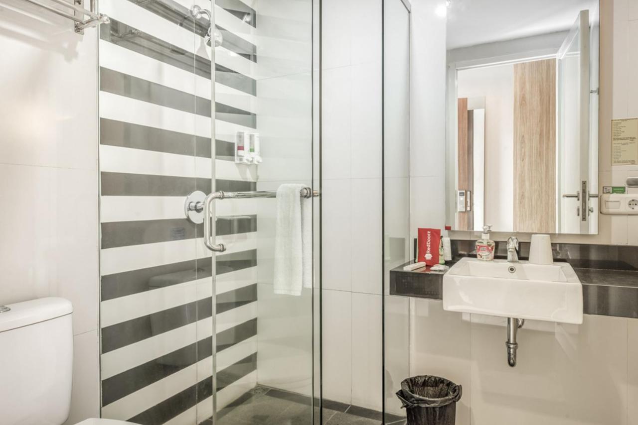 Reddoorz Syariah Near Terminal 1 Juanda Airport 호텔 Brebek 외부 사진